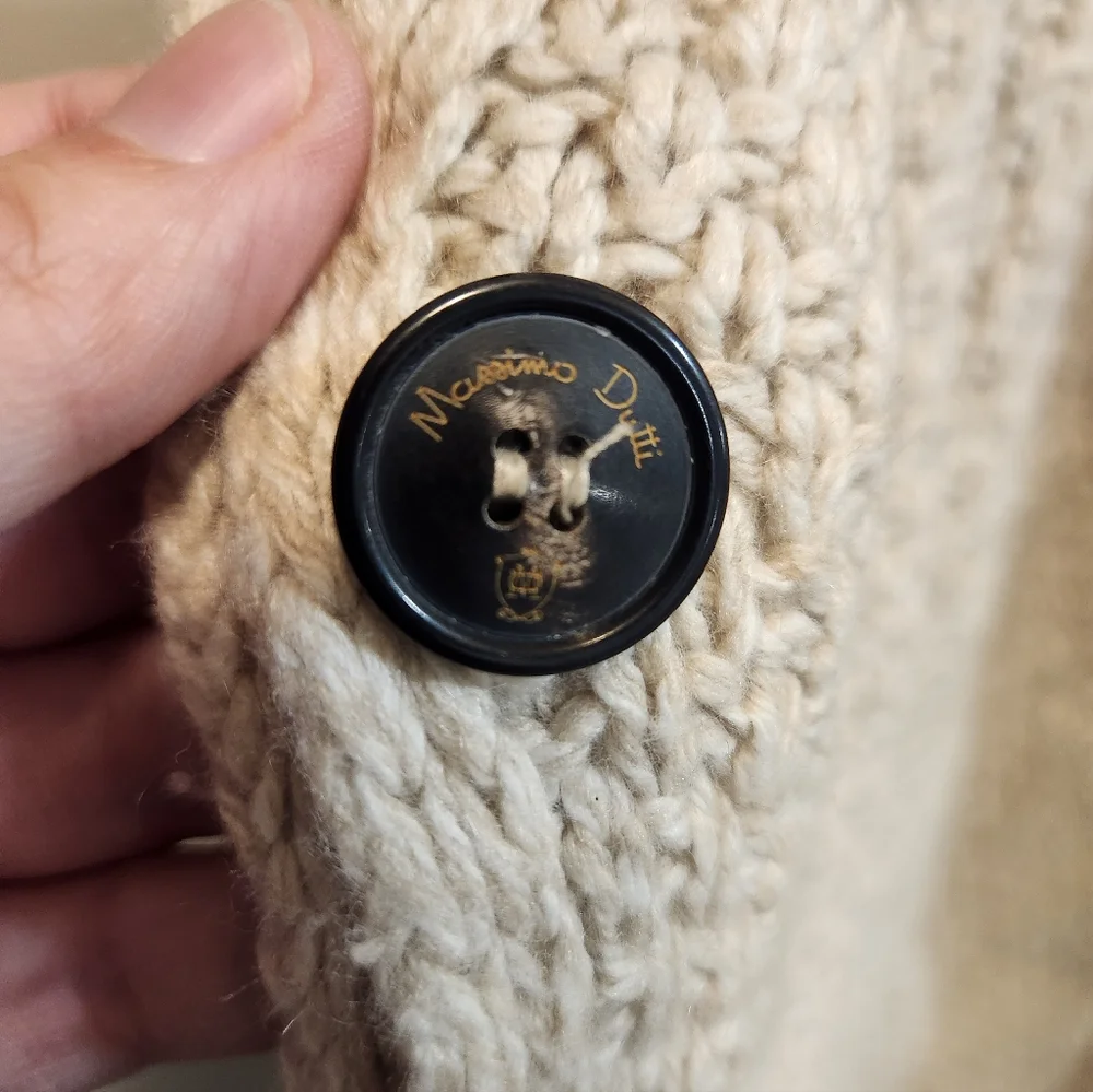 Massimo Dutti Sweater Poncho Shawl - Picture 5 of 16